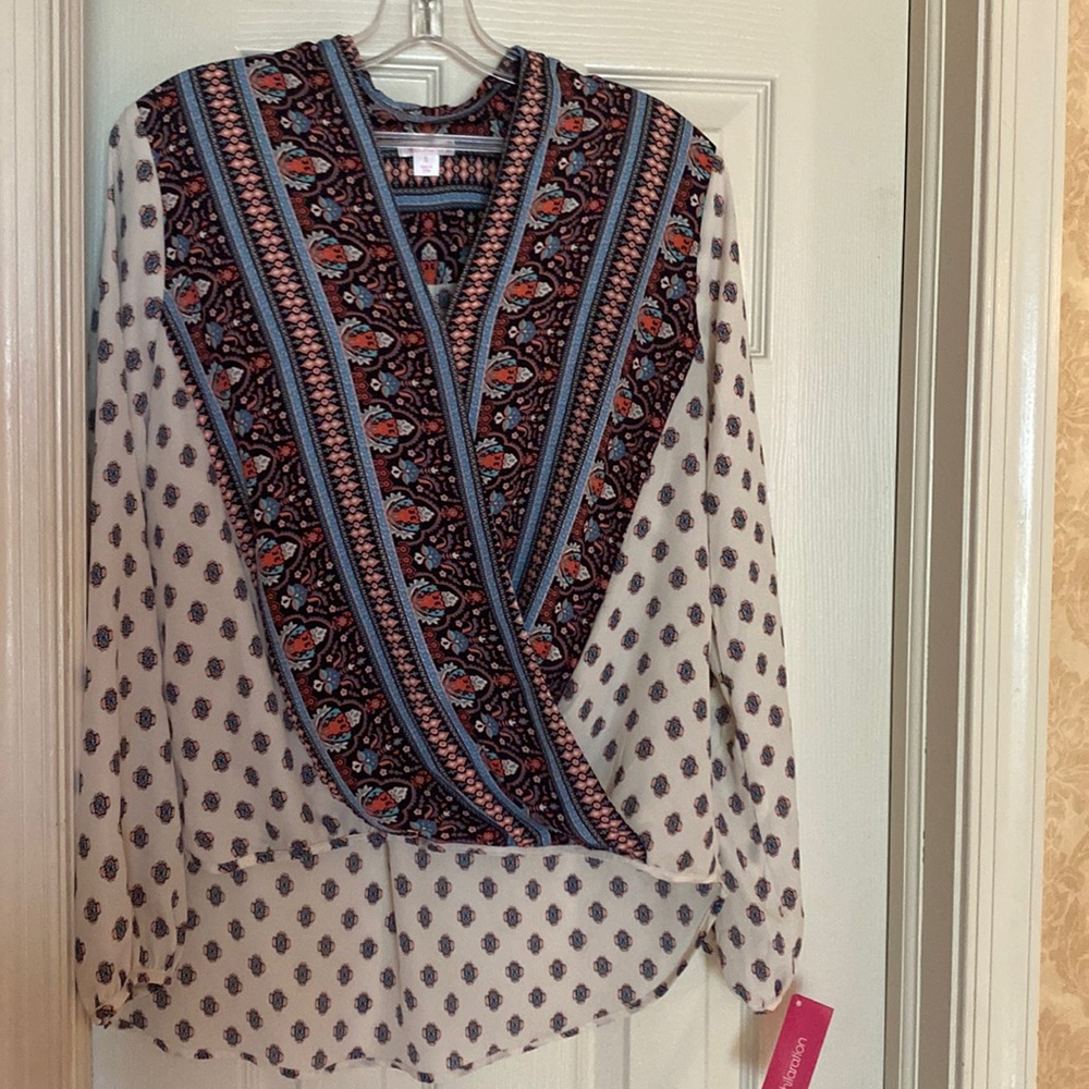 Cream/Patterned Long Sleeve Blouse